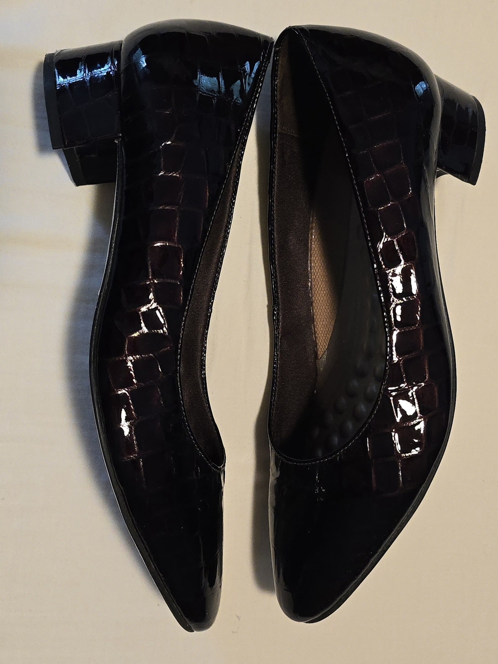 Walking Cradles Heidi Patent Croc-Embossed Low Heel Pumps - Dark Brown Size 9.5W